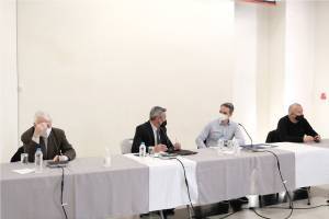 Μητσοτάκης από Ικαρία: Προσέχουμε για να μη χρειαστούν σκληρότερα μέτρα