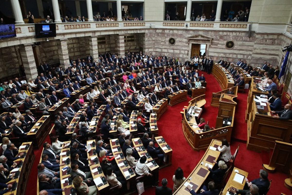 Ορκίστηκε η νέα Βουλή- Τη Δευτέρα η διάλυση