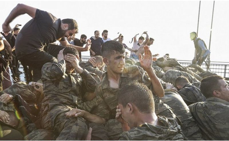 Τουρκία: Συνεχίζονται οι συλλήψεις δεκάδων στρατηγών, δικαστών και εισαγγελέων