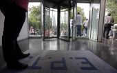 Στα 500 εκατ. ευρώ οι απώλειες του κράτους από το κλείσιμο της ΕΡΤ, λένε οι εργαζόμενοι