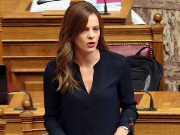 Αχτσιόγλου:Να μην μετατραπεί η Ελλάδα σε παράδεισο off-shore και αυθαιρεσίας