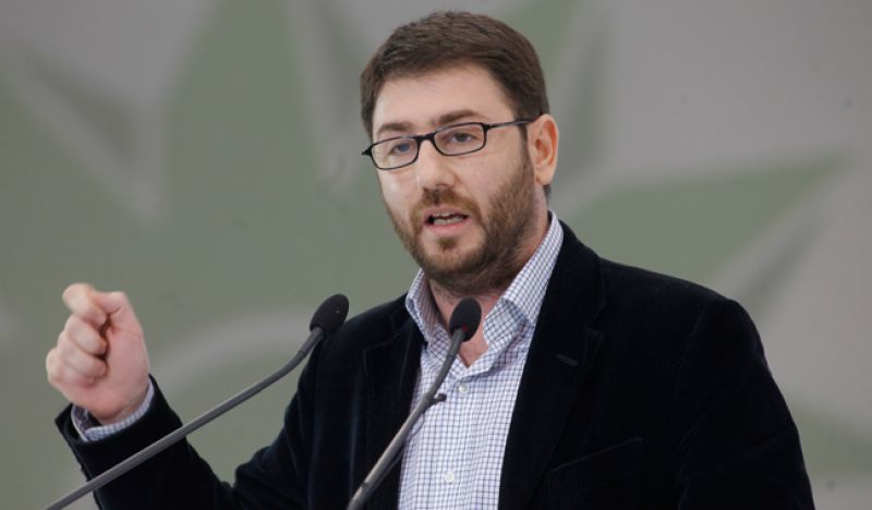Υποψήφιος για την ηγεσία της Κεντροαριστεράς και ο Ανδρουλάκης