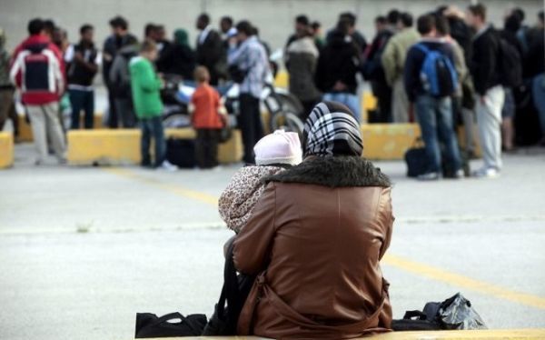 2.500 ακόμα πρόσφυγες στο λιμάνι του Πειραιά