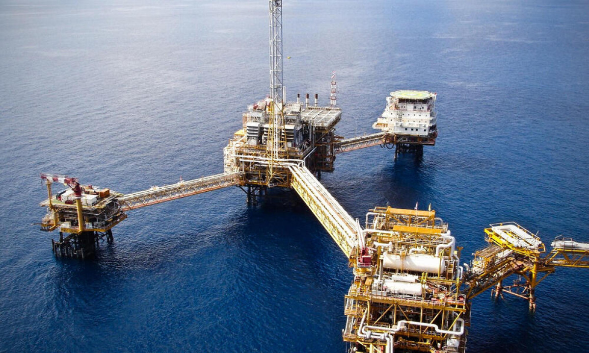 Κοντά στα υψηλά τεσσάρων μηνών το πετρέλαιο-Ανεβαίνει το φυσικό αέριο