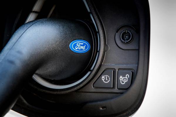 Καινοτομία της Ford: Φορτίζοντας ένα EV με ταχύτητες… αστραπής!