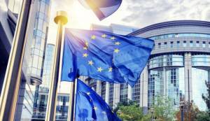 Συζητείται πρόταση της Κομισιόν για ελεύθερη κυκλοφορία κατά την πανδημία
