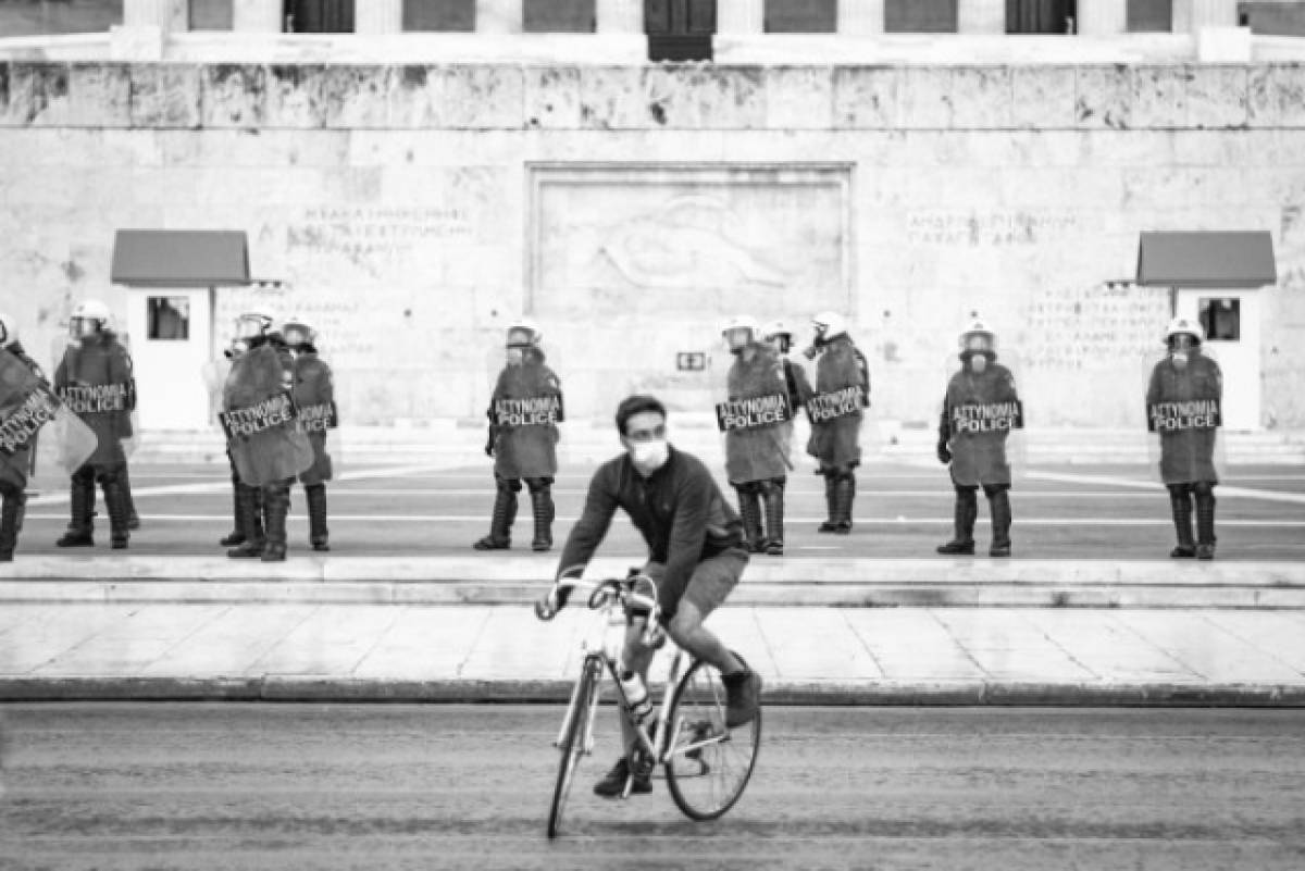 Η Ελλάδα στα χρόνια της κρίσης μέσα από τον φακό του Mehran Khalili