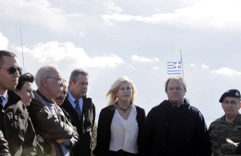 Ο ΣΥΡΙΖΑ κλωσσάει το αυγό του φιδιού