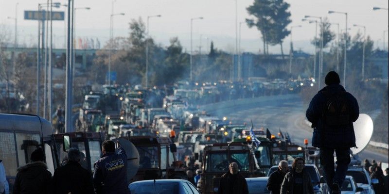 Αγρότες: Σύσκεψη στη Νίκαια-«Ζεσταίνουν μηχανές» για Μαξίμου στα Τέμπη