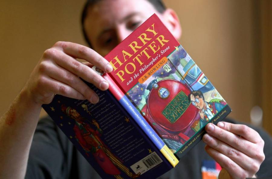Βιβλίο της σειράς Χάρι Πότερ δημοπρατήθηκε για 80.000 λίρες