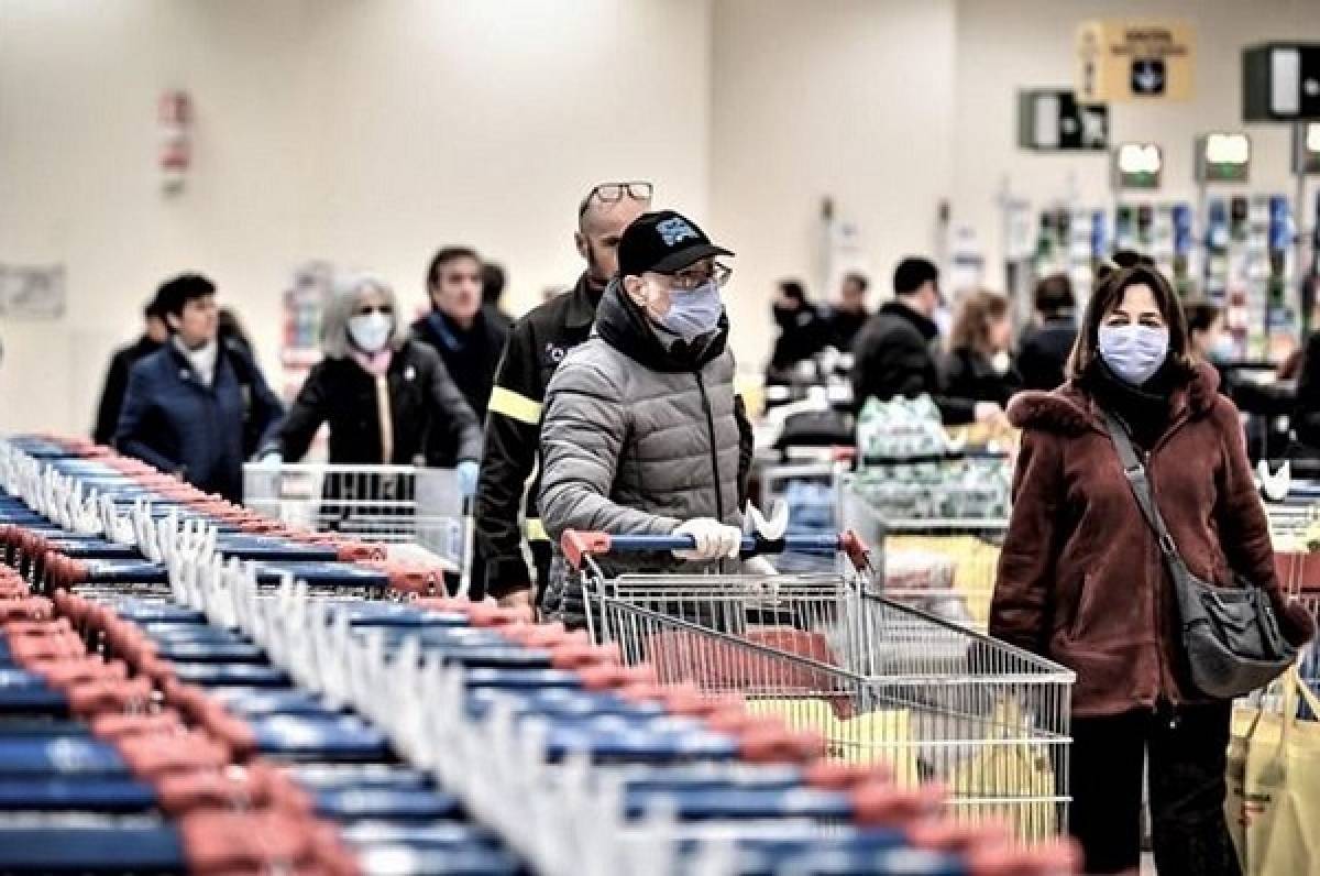 Υποχρεωτική για όλους η χρήση μάσκας στα σούπερ μάρκετ