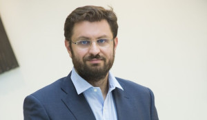 «Μοντέλο Δούκα» προτείνει ο Ζαχαριάδης – Ο μοναχικός δρόμος δεν οδηγεί πουθενά, ώρα για προοδευτικές συνεργασίες