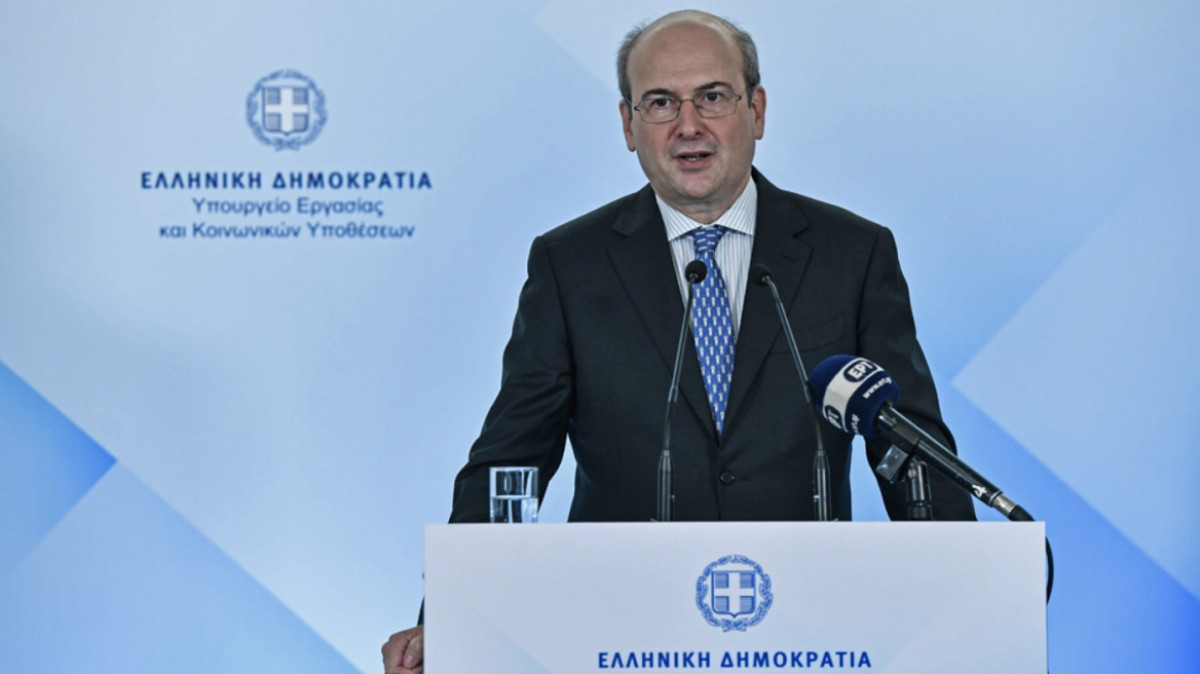 Χατζηδάκης: Συντεταγμένη πολιτική για τη στέγαση με βλέμμα στους νέους