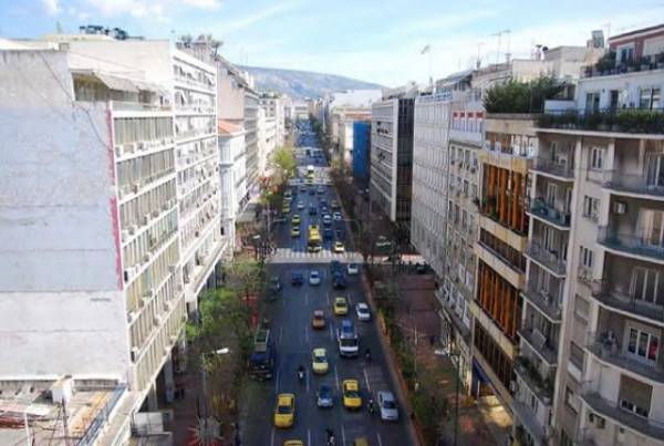 Έργα οδοποιίας σε Σόλωνος και Ακαδημίας