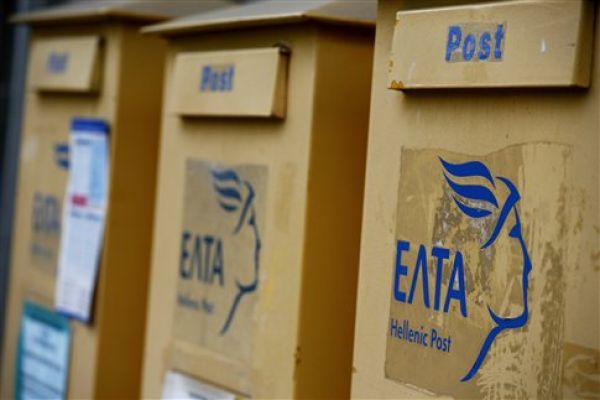 Γεμίζουν τα «ράφια» τους τα ΕΛΤΑ