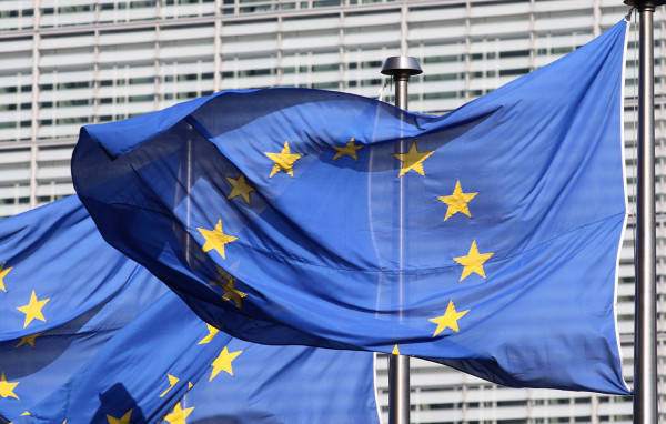 Η μάχη των €2 τρισ.: Το ευρωπαϊκό μπλοκ των «φειδωλών» απέναντι στον Νότο
