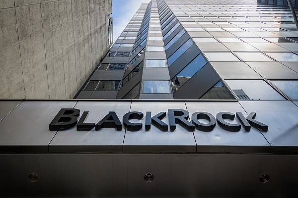 BlackRock: Ξεπέρασαν τα $10 τρισ. τα υπό διαχείριση κεφάλαια