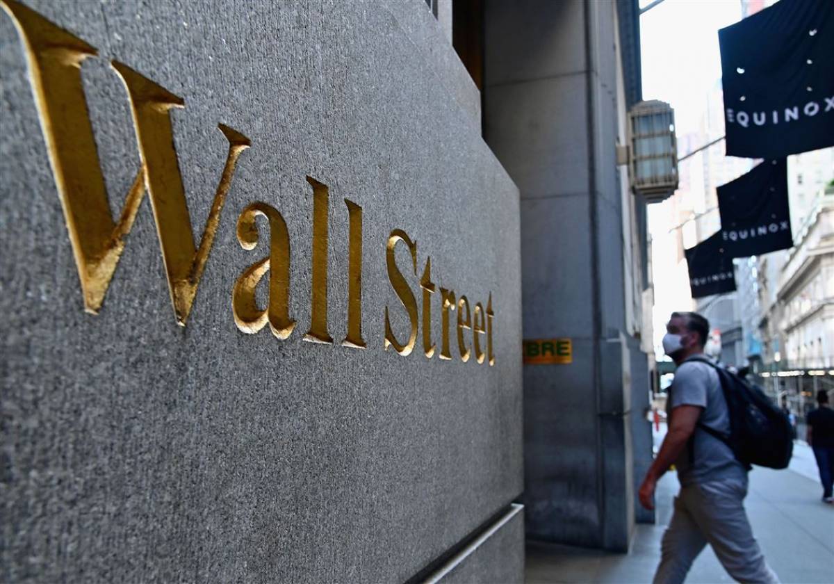 «Βουτιά» στη Wall μετά την ομιλία Πάουελ-Ράλι στο πετρέλαιο