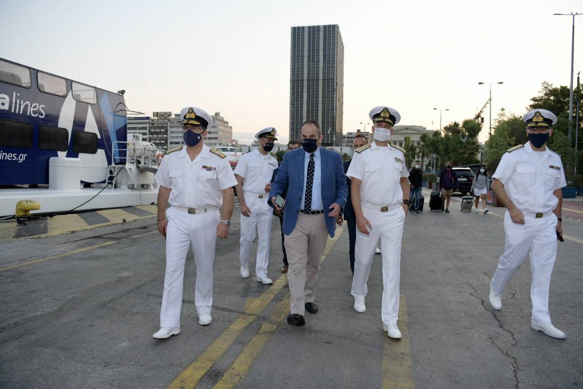 Πλακιωτάκης: Πάνω από 4.500 άτομα εκτός πλοίων την τελευταία εβδομάδα