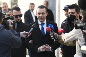 Σε αργία ο Κασιδιάρης-Απών από τις συνεδριάσεις του δημοτικού συμβουλίου