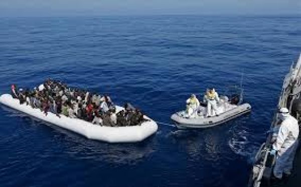 Μυτιλήνη: Σκάφος του Λιμενικού διέσωσε 413 πρόσφυγες και μετανάστες