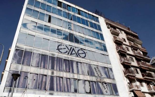 Τι απαντά η ΕΥΑΘ για τις προσλήψεις συμβασιούχων