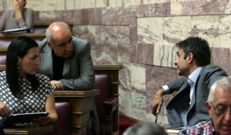 Νέα Δημοκρατία: Η κούρσα της διαδοχής και ο… ρόλος Καραμανλή