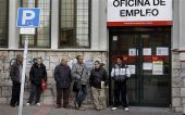 Ισπανία: Μεγάλη υποχώρηση του αριθμού των ανέργων αλλά...
