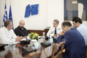 Συνάντηση Μητσοτάκη με δήμαρχο Κυθήρων: Σχέδιο στήριξης και αποκατάστασης για το νησί μετά τη φωτιά