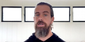 Twitter: «Συγγνώμη» Ντόρσεϊ για τον Μασκ και τις απολύσεις