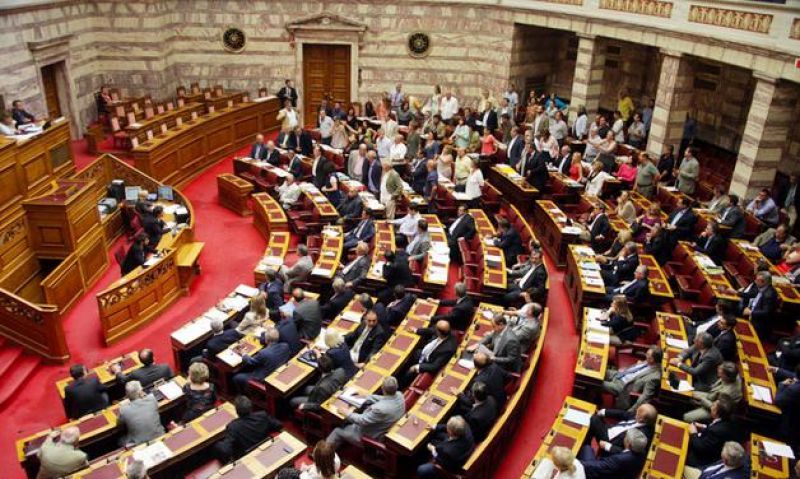 Με 153 "ναι" πέρασε το πολυνομοσχέδιο