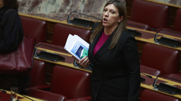 Ποιος θα ωφεληθεί τελικά από τα επεισόδια της Κωνσταντοπούλου;