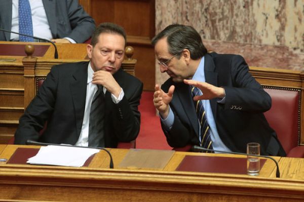 Εβδομάδα των Παθών για την κυβέρνηση- Με το "όπλο παρά πόδα" στο Μαξίμου. Όλα τα σενάρια για πλειστηριασμούς και νέο φόρο ακινήτων