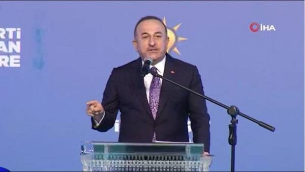 Τσαβούσογλου: Κυματίσαμε την τουρκική σημαία στην Μεσόγειο και…έτρεξαν για διερευνητικές