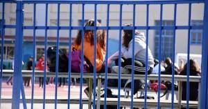 Συνελήφθη καθηγητής στην Άνδρο επειδή αρνήθηκε να κάνει self test