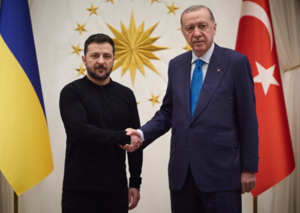 Τηλεφωνική συνομιλία Ερντογάν - Ζελένσκι: Η Τουρκία συνεχίζει να υποστηρίζει την εδαφική ακεραιότητα της Ουκρανίας