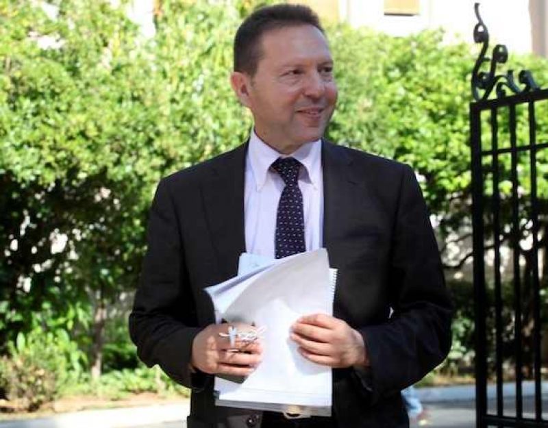 Με στόχο ένα νεύμα για πολιτική λύση ο Στουρνάρας στο Eurogroup
