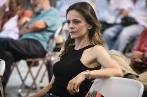 Αχτσιόγλου: Συνεχίζεται η μη προστασία νοικοκυριών-επιχειρήσεων από την ακρίβεια