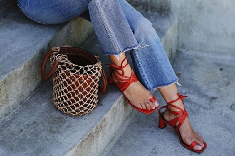 Bucket bag - Άσε τα ψώνια, μπες στη μόδα