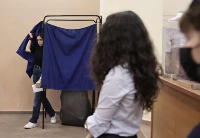 Πώς ψήφισαν οι νέοι: Όλοι κερδισμένοι, εκτός από Τσίπρα-Βαρουφάκη