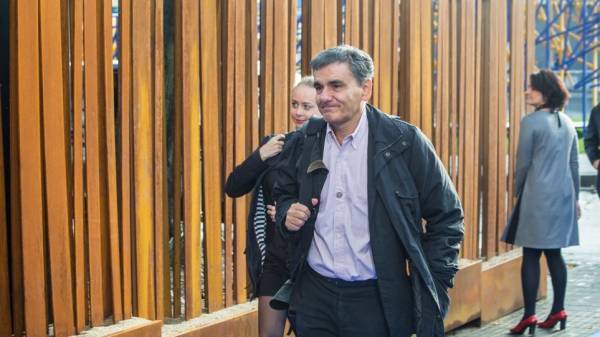 Λάθος το τσουβάλιασμα του Τσακαλώτου με το ΣΥΡΙΖΑ