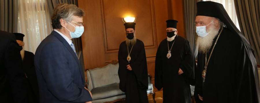 Η επικοινωνιακή καταιγίδα του Σωτήρη Τσιόδρα