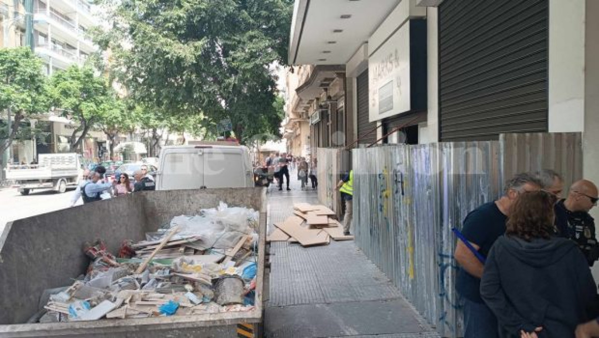 Θεσσαλονίκη: Δύο συλλήψεις για πτώση οικοδομικών υλικών που τραυμάτισαν πεζές