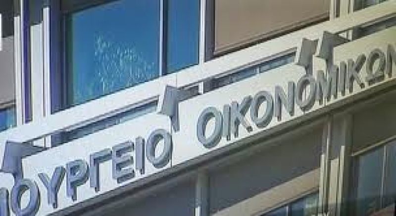 Την αύξηση του ΦΠΑ εξετάζει η Κυβέρνηση
