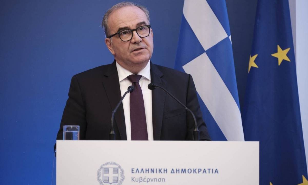 Παπαθανάσης: Τι αλλάζει σε εστιατόρια, καντίνες, κυλικεία