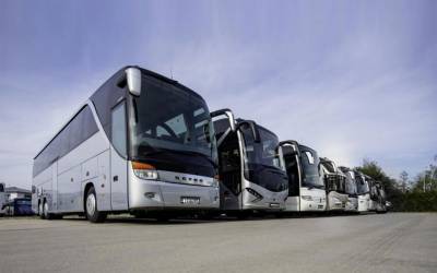 Παράταση μέχρι 31/5 κατάθεσης πινακίδων για τουριστικά λεωφορεία