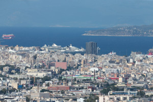 «Αλμυρή» η αγορά ακινήτων του Πειραιά- Πόσο αυξήθηκαν οι τιμές