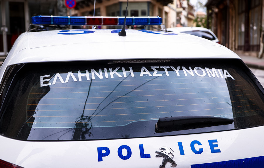 Κέρκυρα: Απείλησαν ανήλικους με πιστόλι μέσα σε λεωφορείο- Δύο συλλήψεις