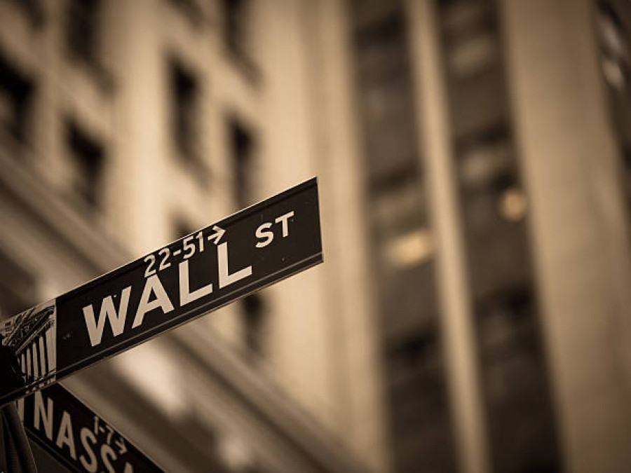 Τριπλό ιστορικό υψηλό έφερε η Fed στη Wall Street