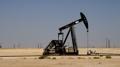 Το Μεσανατολικό ανεβάζει το πετρέλαιο, παρά τα ενισχυμένα αποθέματα